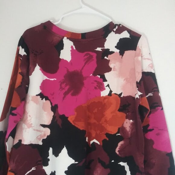 Susan Graver Weekend women's size M multicolored floral top - Picture 5 of 15